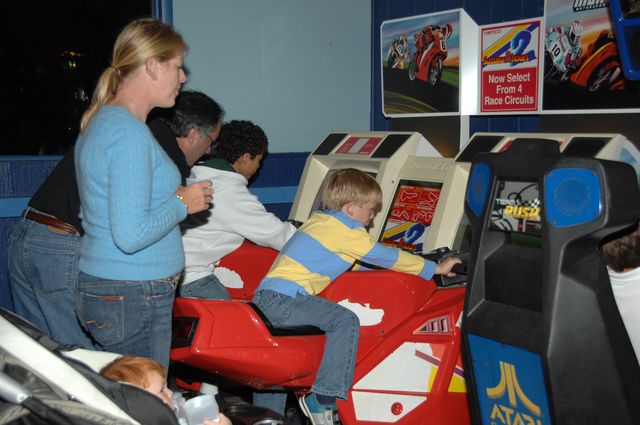 143-AHJF-Bowling-2-17-08-DeRosaPhoto.JPG