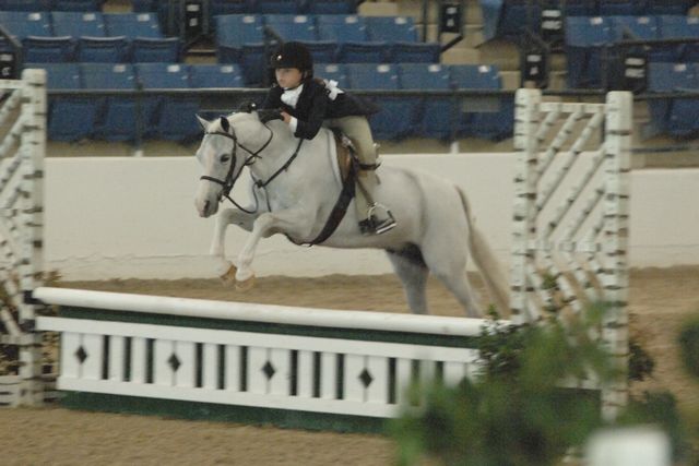 059-StrikeAPose-LuluFarish-LegacyCupCup-5-13-07-DeRosaPhoto.jpg