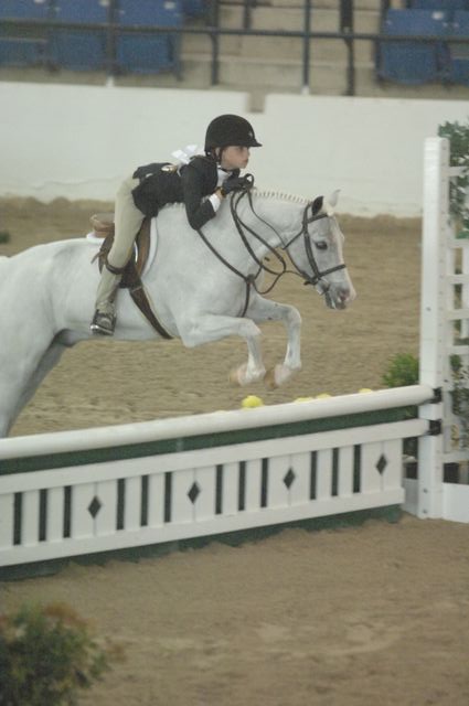 026-StrikeAPose-LuluFarish-LegacyCupCup-PnyHtrGoRnd-5-12-07-DeRosaPhoto.jpg