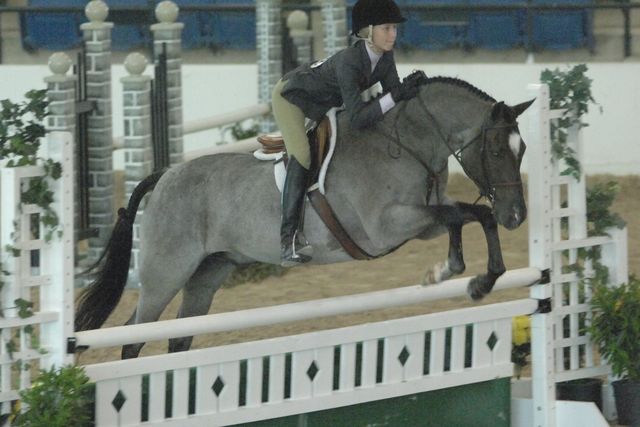 108-JrMint-OliviaJack-LegacyCupCup-PnyHtrGoRnd-5-12-07-DeRosaPhoto.jpg