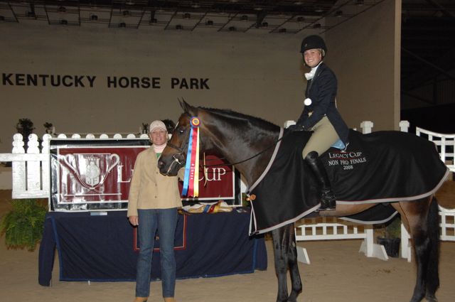 1788-Ulone-JenniferWaxman-LegacyCup-NonPro3'FinalsAwards-5-16-08-DeRosaPhoto.JPG
