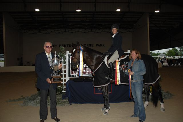 1166-GlassCastle-HavensSchatt-LegacyCup-Pro3'6FinalsAwards-DeRosaPhoto.jpg
