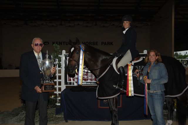 1167-GlassCastle-HavensSchatt-LegacyCup-Pro3'6FinalsAwards-DeRosaPhoto.jpg