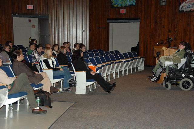 11-5-08-FarmingdaleCollege-BrookeEllison-02-DeRosaPhoto.jpg