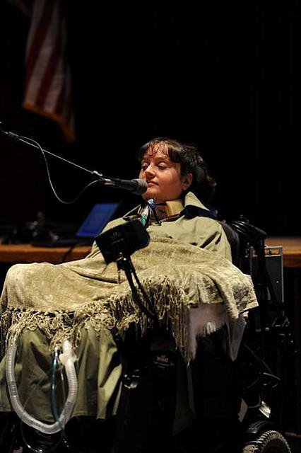 11-5-08-FarmingdaleCollege-BrookeEllison-15-DeRosaPhoto.jpg