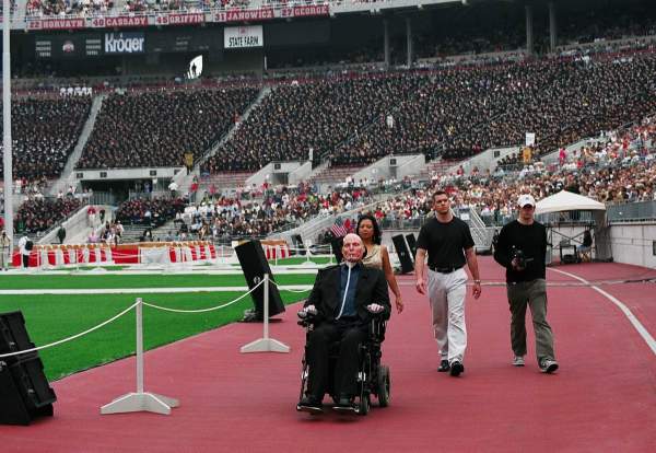 300-R2-14-CR-June13-03-OhioStateCommencement-DDPhoto.jpg