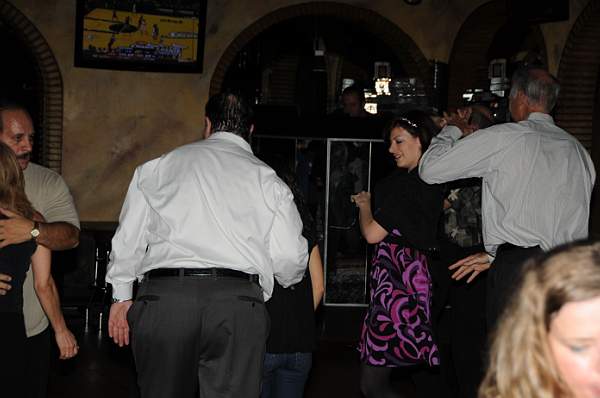 Dancing-11-17-09-19-RobinBD-DDeRosaPhoto.jpg