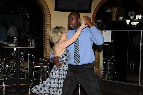 Dancing-11-17-09-38-RobinBD-DDeRosaPhoto.jpg