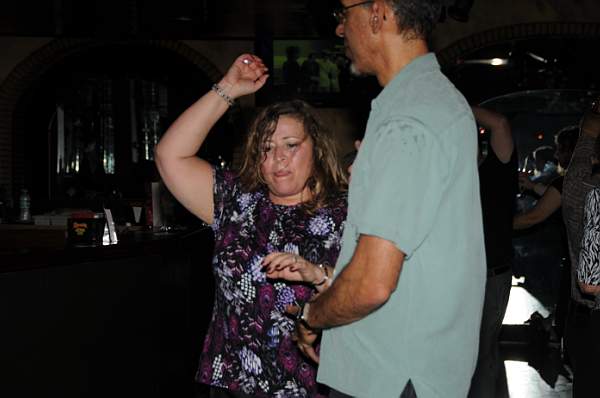 Dancing-11-17-09-52-RobinBD-DDeRosaPhoto.jpg