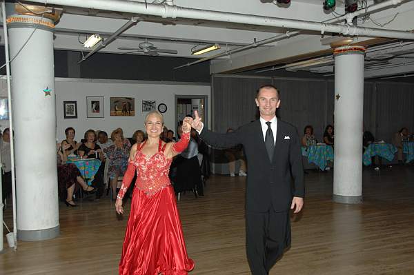 Dancing-11-8-09-Rita-01-DDeRosaPhoto.jpg