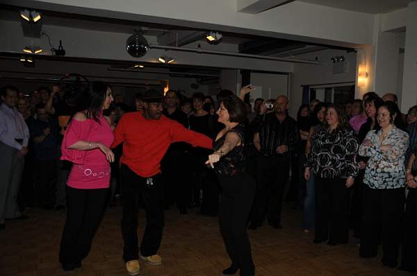Dancing-2-28-09-94-DeRosaPhoto