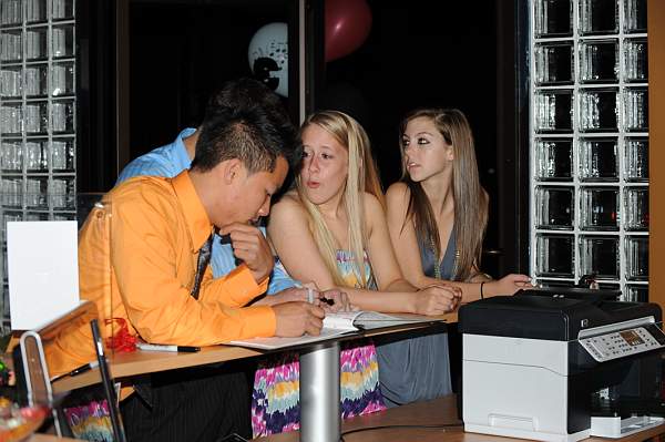 BUCD-9-25-09-BariSweet16-46-DDeRosaPhoto.jpg