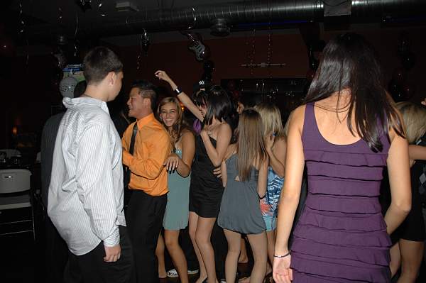 BUCD-9-25-09-BariSweet16-82-DDeRosaPhoto.jpg