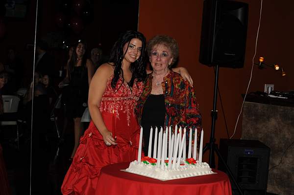 BUCD-9-25-09-BariSweet16-206-DDeRosaPhoto.jpg