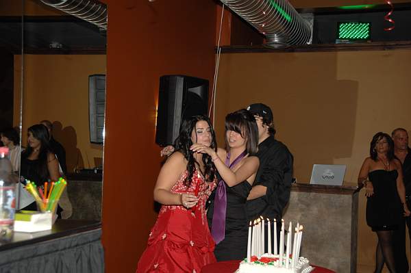 BUCD-9-25-09-BariSweet16-301-DDeRosaPhoto.jpg