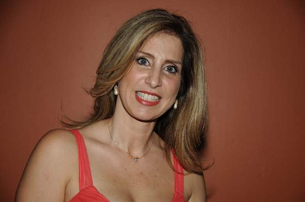BUCD-Annette-6-13-09-15-DDeRosaPhoto.jpg