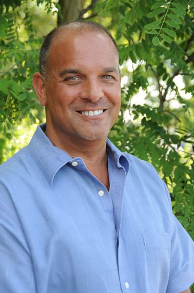 JeffSherman-BUCD-Headshots-30-DDeRosaPhoto.jpg