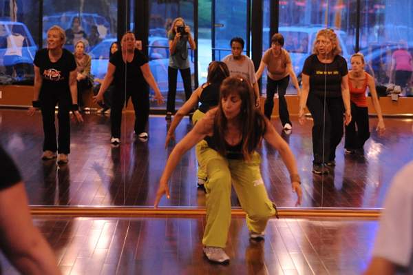 BUCD-Zumba-5-14-09-45-DDeRosaPhoto.jpg