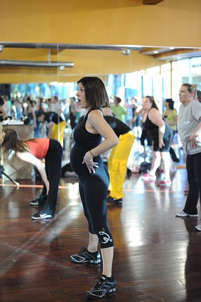 BUCD-Zumba-5-21-09-4-DDeRosaPhoto.jpg