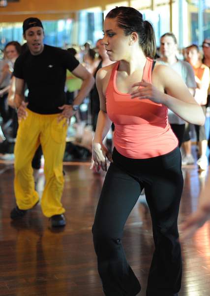 BUCD-Zumba-5-21-09-56-DDeRosaPhoto.jpg