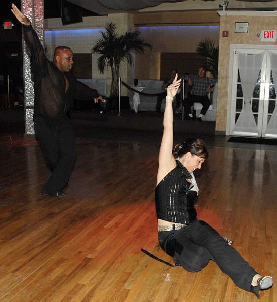 Dancing-4-28-09-49-DDeRosaPhoto.jpg