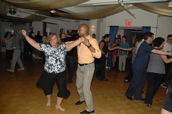 Dancing-Performance-6-26-10-052-DDeRosaPhoto.jpg