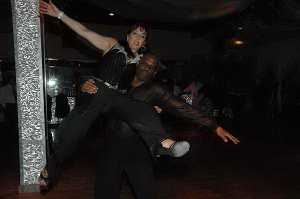 Dancing-4-28-09-50-DDeRosaPhoto.jpg