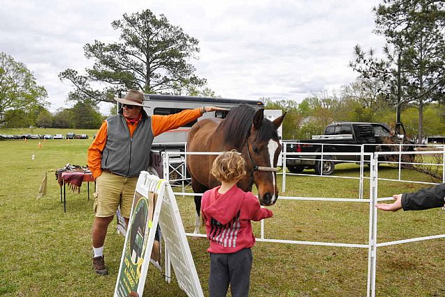 MARLEY'S ROUND UP-4-9-22-8163-DDeRosaPhoto