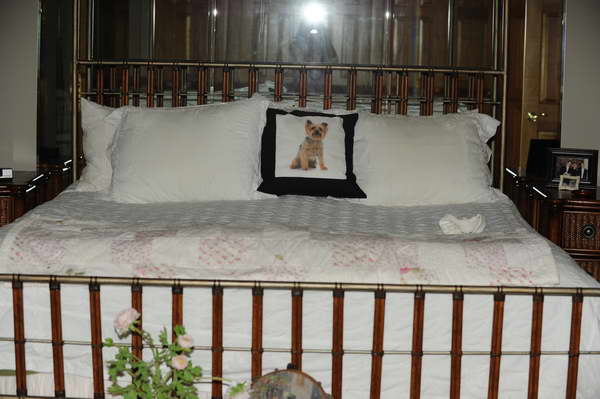 Bedrooms-P&amp;A-7-3-11-0975-DDeRosaPhoto.JPG