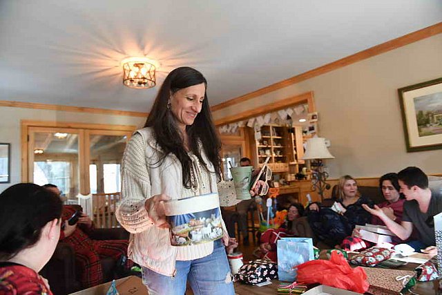 Family-XMAS-12-25-18-0312-DDeRosaPhoto