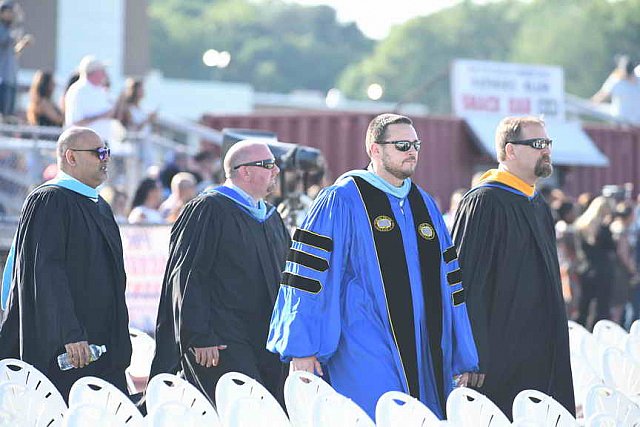 Pat-Med-Graduation-6-22-17-8599-DDeRosaPhoto