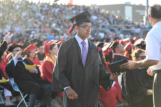 Pat-Med-Graduation-6-22-17-8785-DDeRosaPhoto