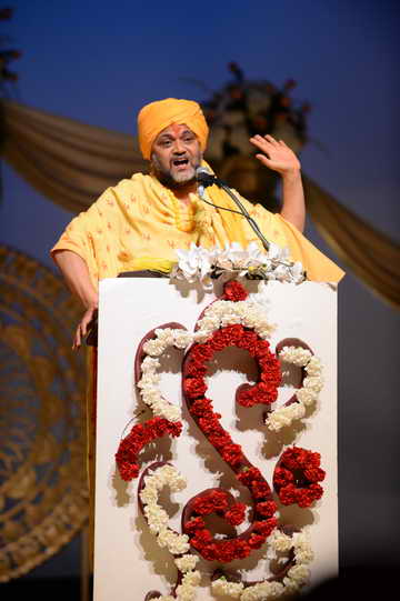 Gurudev-10-4-15-7819-DDeRosaPhoto