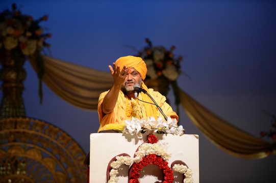 Gurudev-10-4-15-7840-DDeRosaPhoto