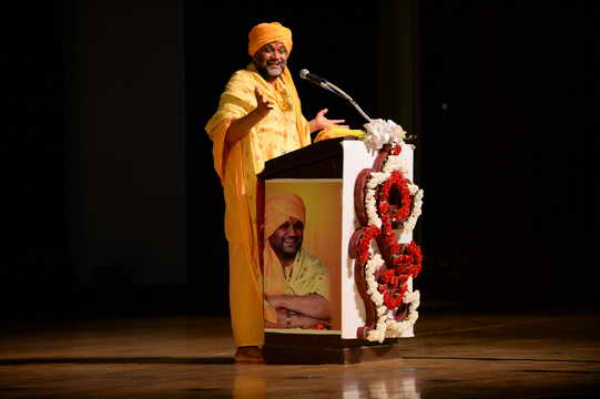 Gurudev-10-4-15-7859-DDeRosaPhoto