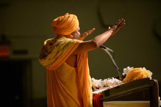Gurudev-10-4-15-7884-DDeRosaPhoto