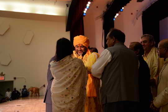 Gurudev-10-4-15-7537-DDeRosaPhoto copy