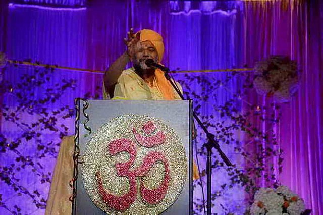 Gurudev-6-24-17-5757-DDeRosaPhoto