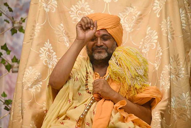 Gurudev-6-24-17-8849-DDeRosaPhoto