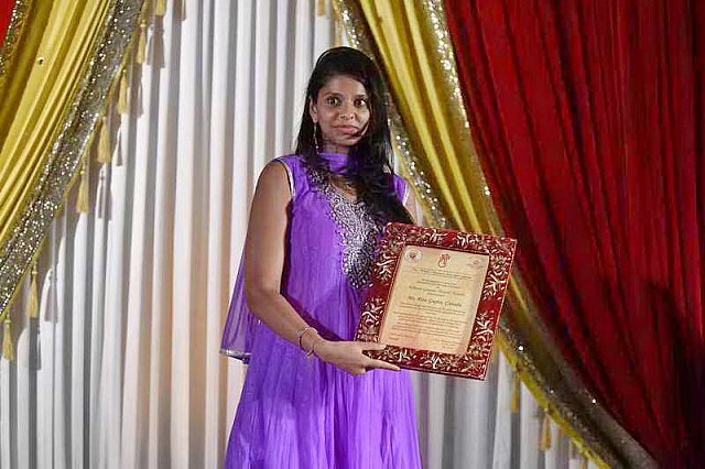 Gurudev1-7-11-14-5881-DDeRosaPhoto