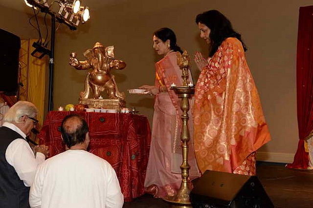 Gurudev2-7-11-14-1813-DDeRosaPhoto