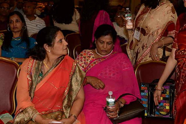 Gurudev2-7-11-14-1829-DDeRosaPhoto