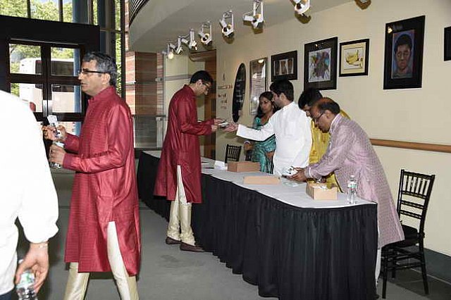 Gurudev1-7-12-14-7598-DDeRosaPhoto