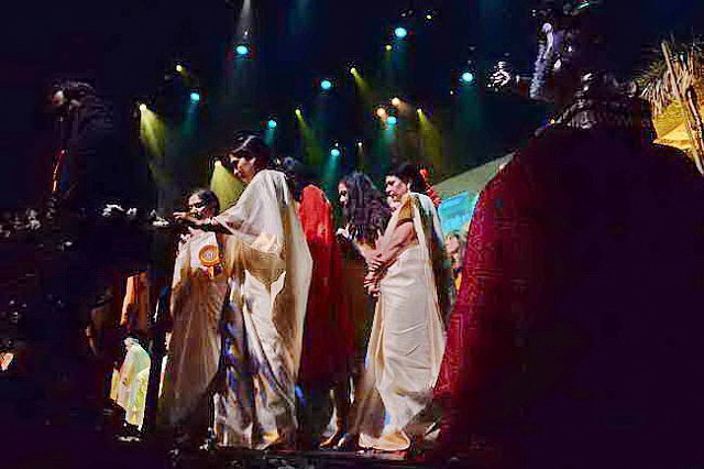 Gurudev2-7-12-14-2884-DDeRosaPhoto