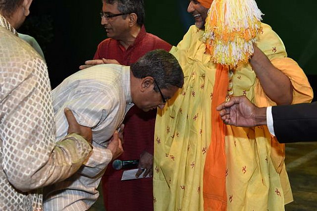 Gurudev1-7-12-14-8764-DDeRosaPhoto