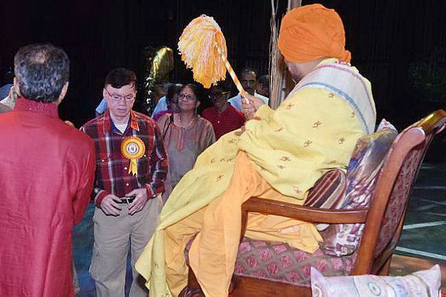 Gurudev1-7-12-14-8990-DDeRosaPhoto