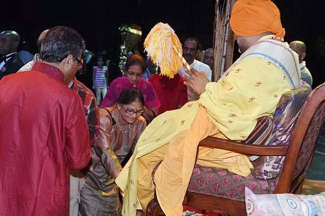 Gurudev1-7-12-14-8991-DDeRosaPhoto