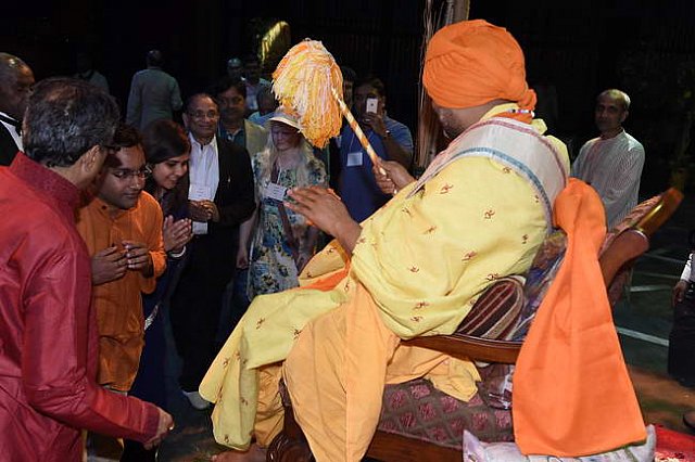 Gurudev1-7-12-14-9008-DDeRosaPhoto