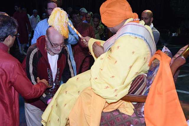Gurudev1-7-12-14-9048-DDeRosaPhoto