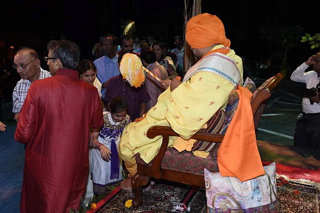 Gurudev1-7-12-14-9170-DDeRosaPhoto
